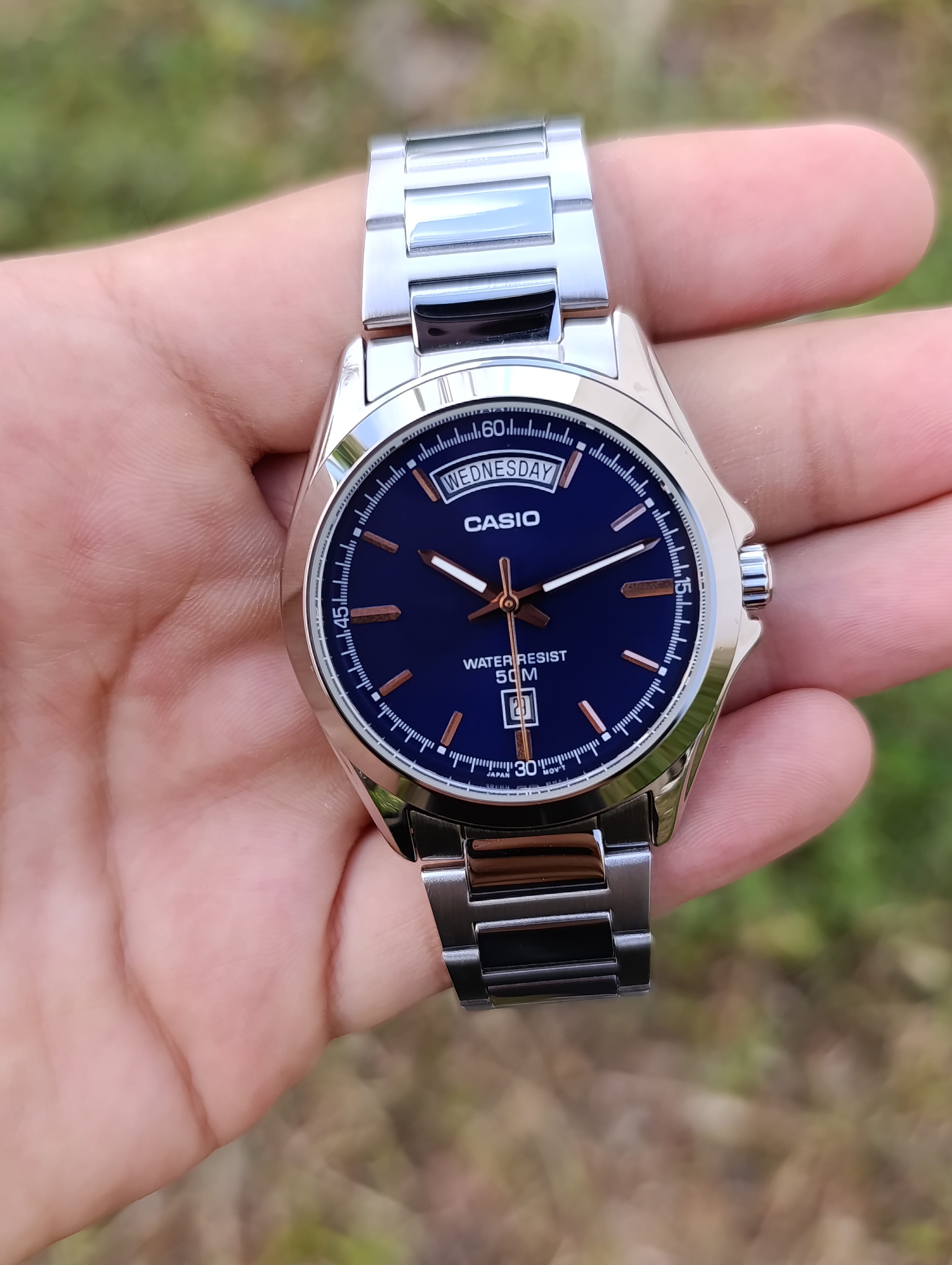 CASIO MTP-1370D-2AVDF ORIGINAL HOMME NEUVE QUARTZ WR 50M  STAINLESS STEEL