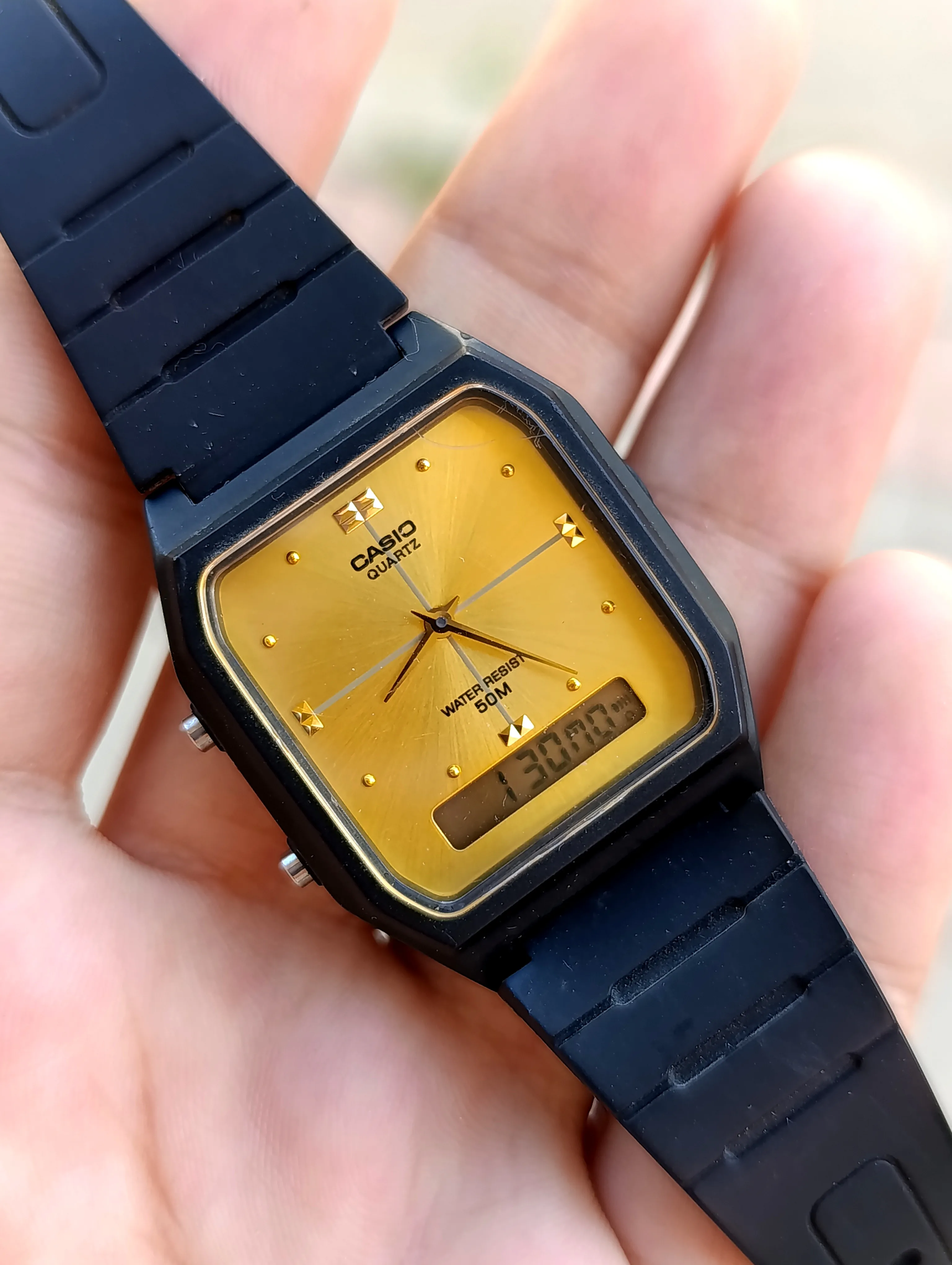 CASIO AW-48HE-9AVDF ORIGINALE  HOMME NEUVE QUARTZ WATER RESISTANT