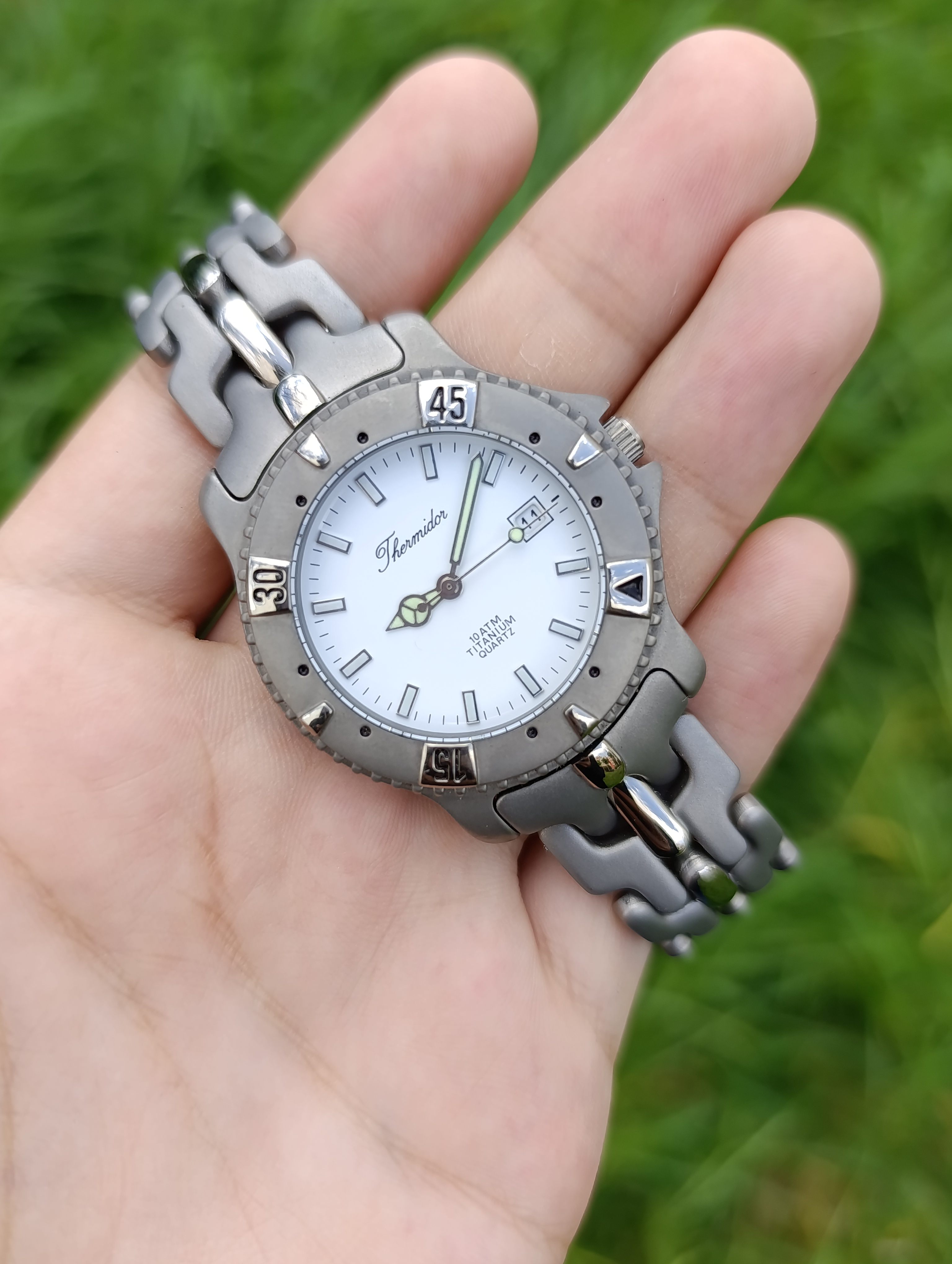 MONTRE THERMIDOR 887673  ORIGINAL TOUT TITANIUM WATER RESISTANT 100 METRES