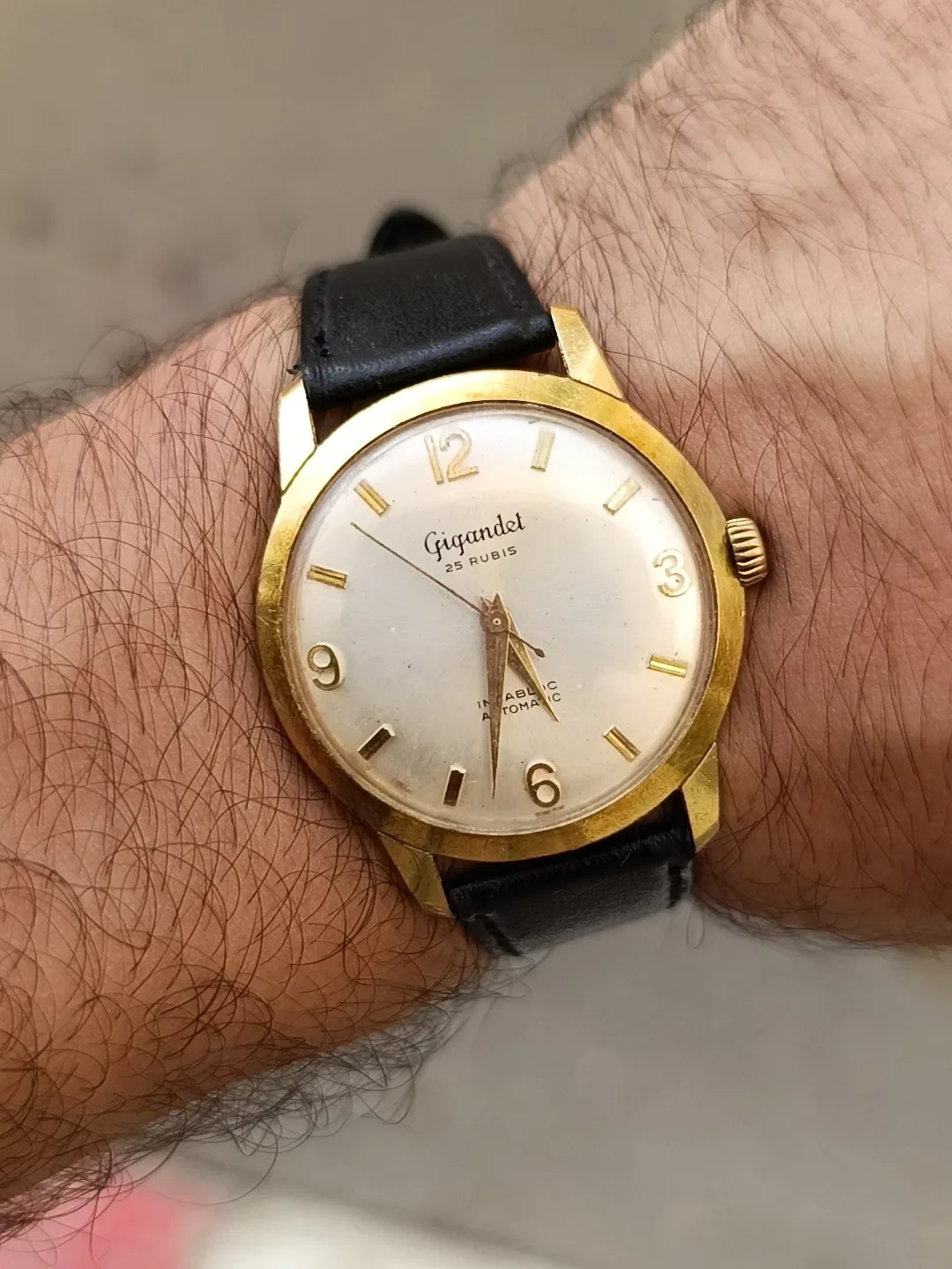 VINTAGE GIPANDET 25 RUBIS  AUTOMATIQUE  BOÎTIER DORÉ  STYLE CLASSIQUE