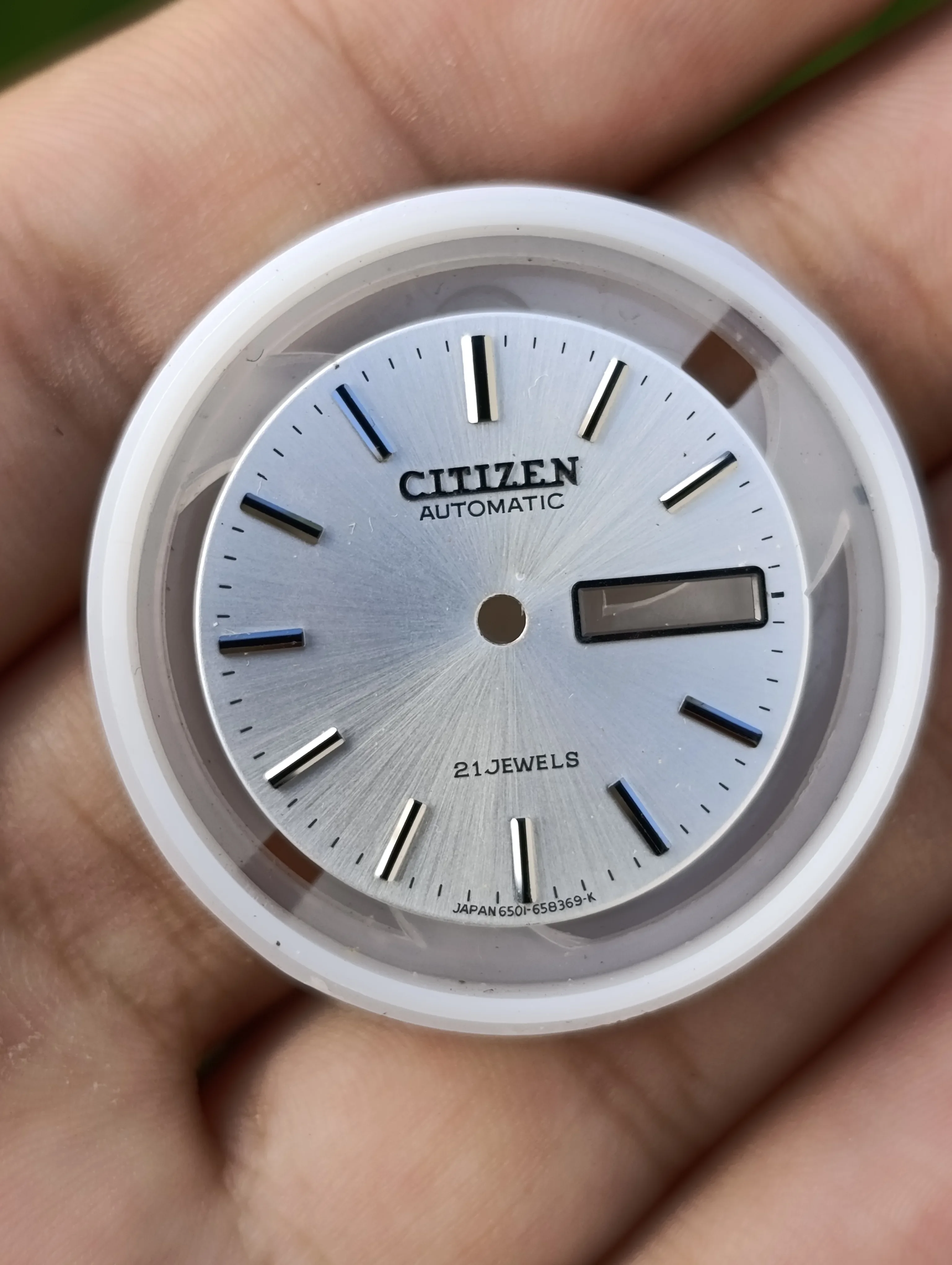 CADRAN CITIZEN  AUTOMATIQUE MONTRE HOMME DIAMETRE 27.5 MM GRIS  JAMAIS UTILISE 21 JEWELS