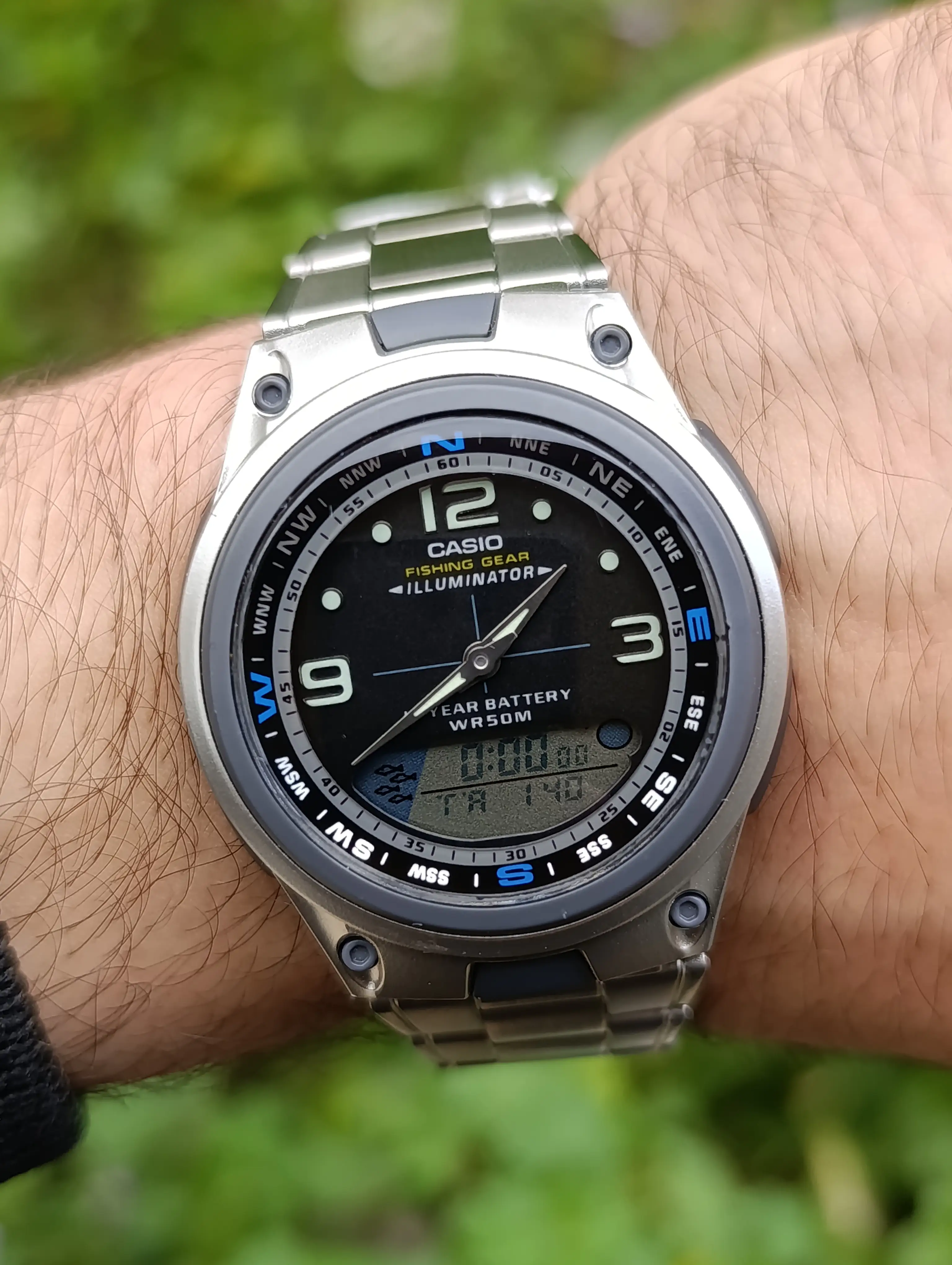 CASIO ILLUMINATOR FISHING GEAR AW-82-1AVDF ORIGINAL NEUVE WATER RESISTANT 50M