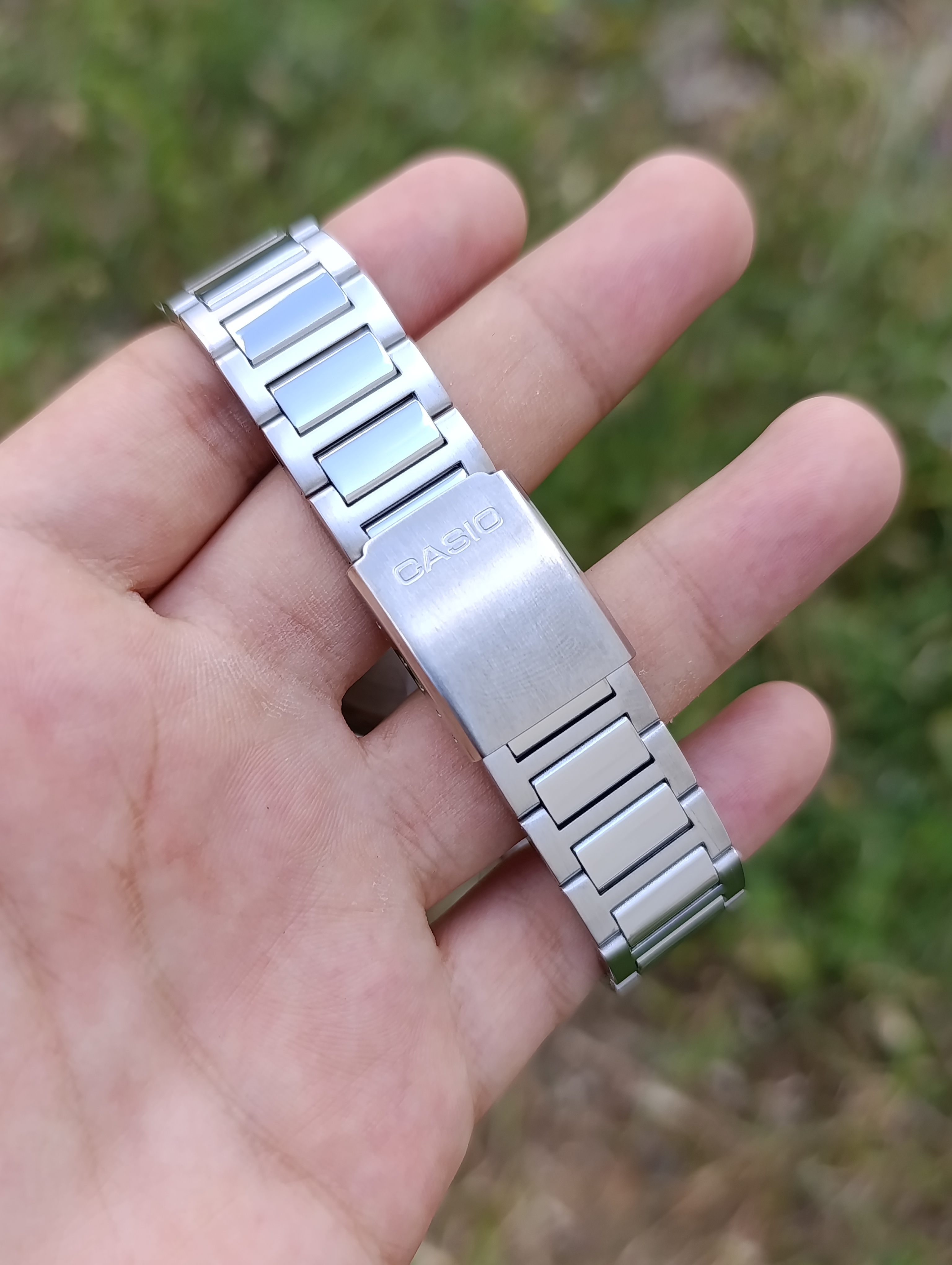 CASIO MTP-1370D-2AVDF ORIGINAL HOMME NEUVE QUARTZ WR 50M  STAINLESS STEEL