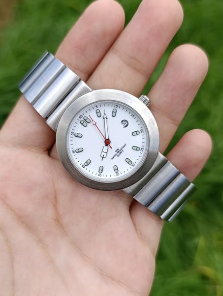 MONTRE CLASSIQUE   ORIGINAL NEUVE WR 50M  STAINLESS STEEL