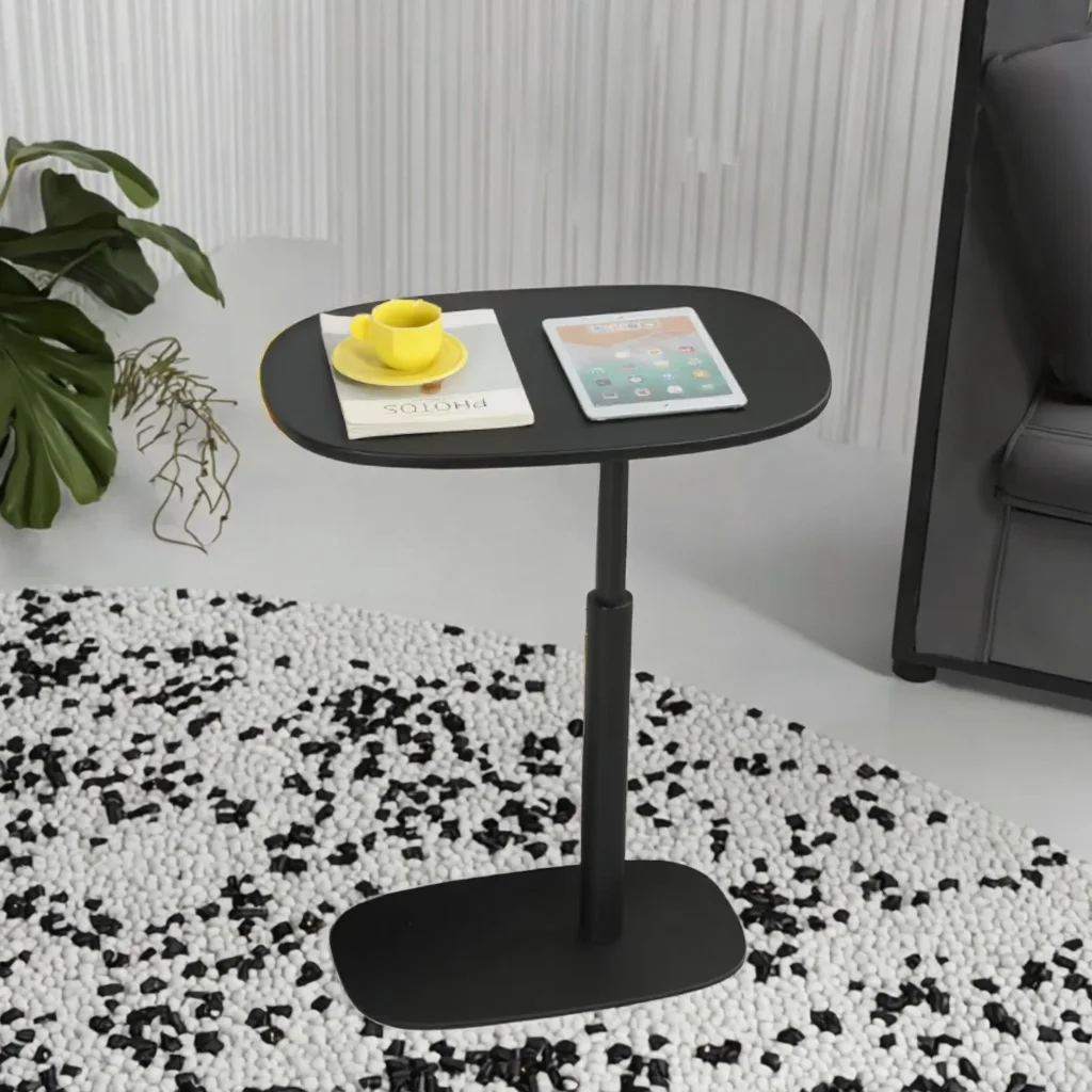 🛋️ طاولة جانبية عصرية على شكل C – أناقة وعملية في كل زاوية من منزلك