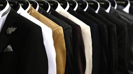 الملابس والأحذية