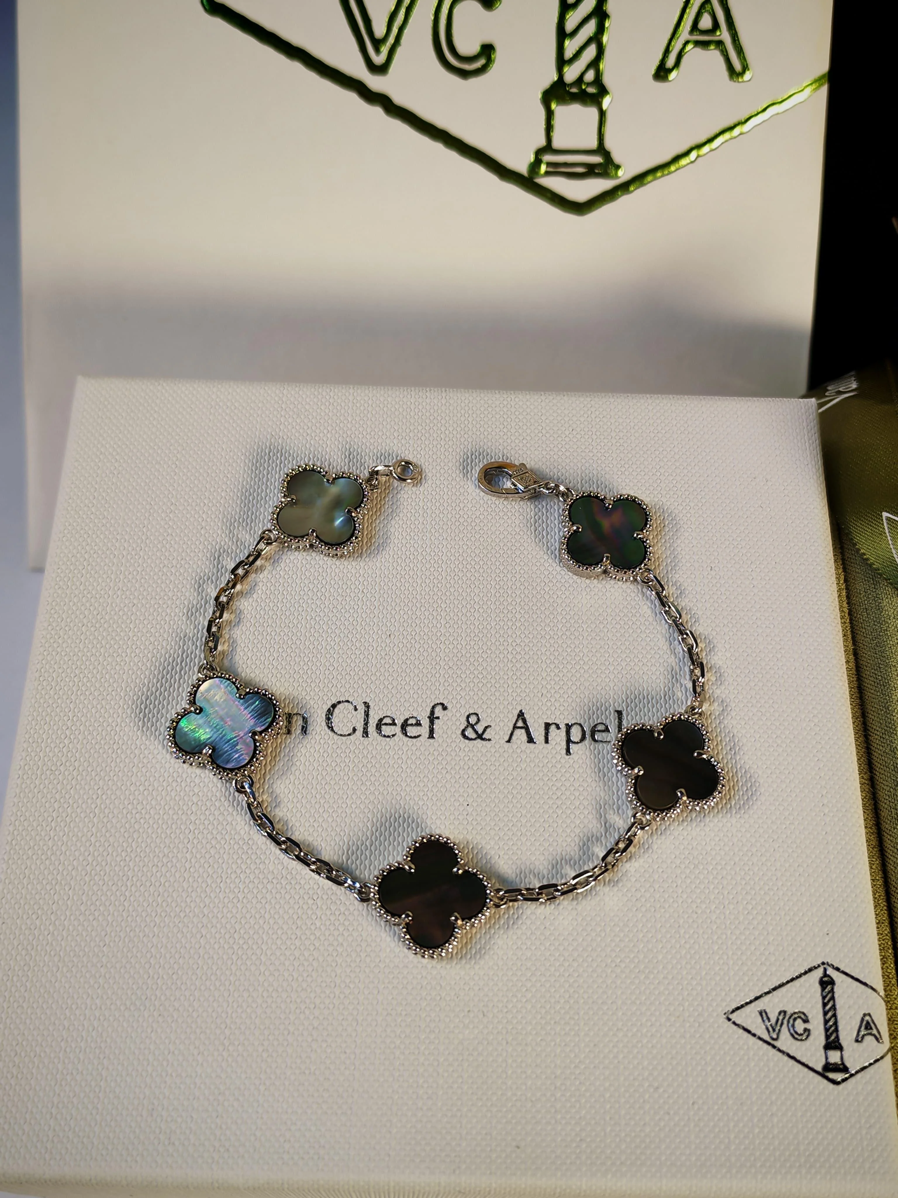 اسوار نسائي فاخر