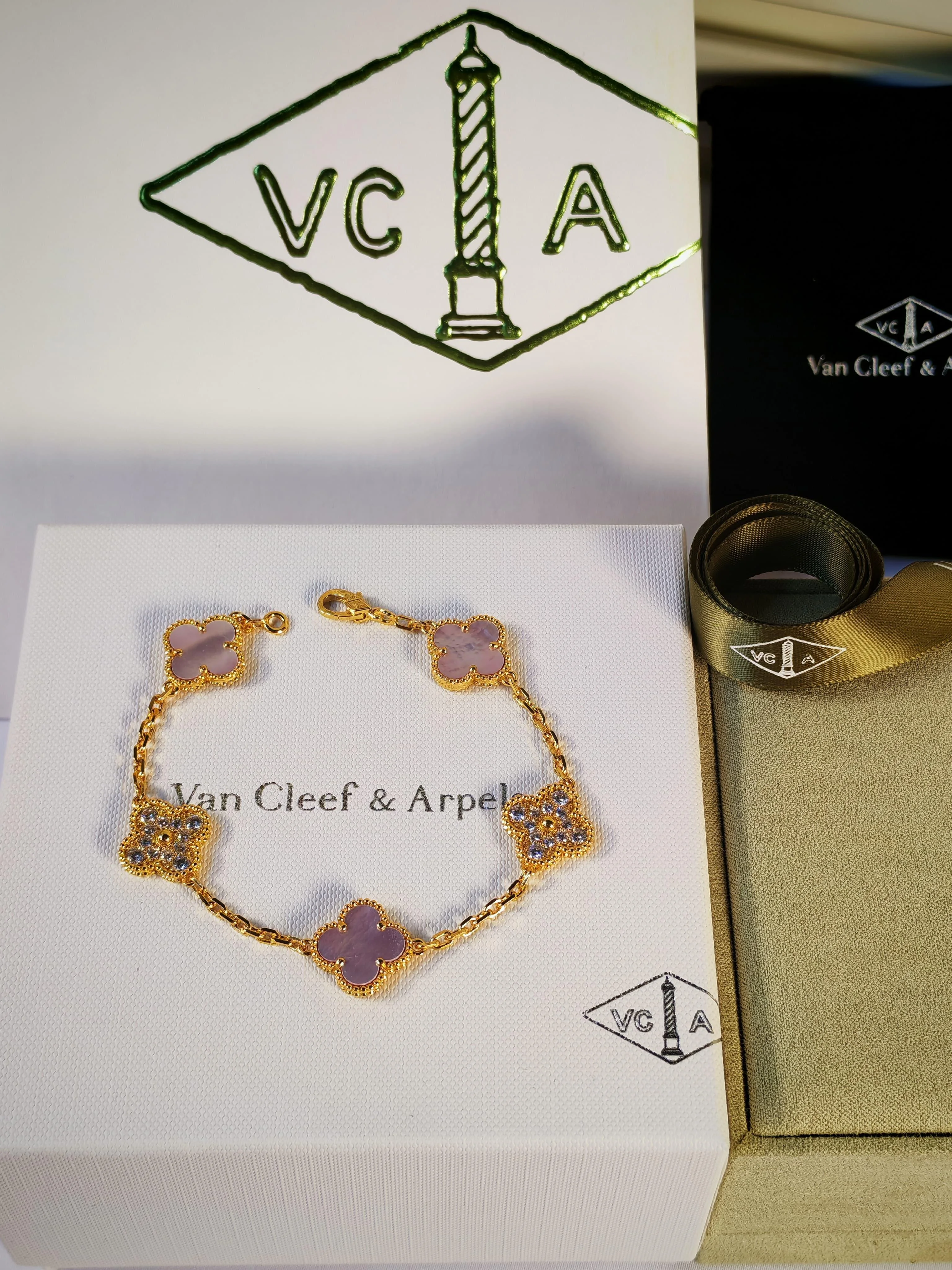 اسوار نسائي فاخر