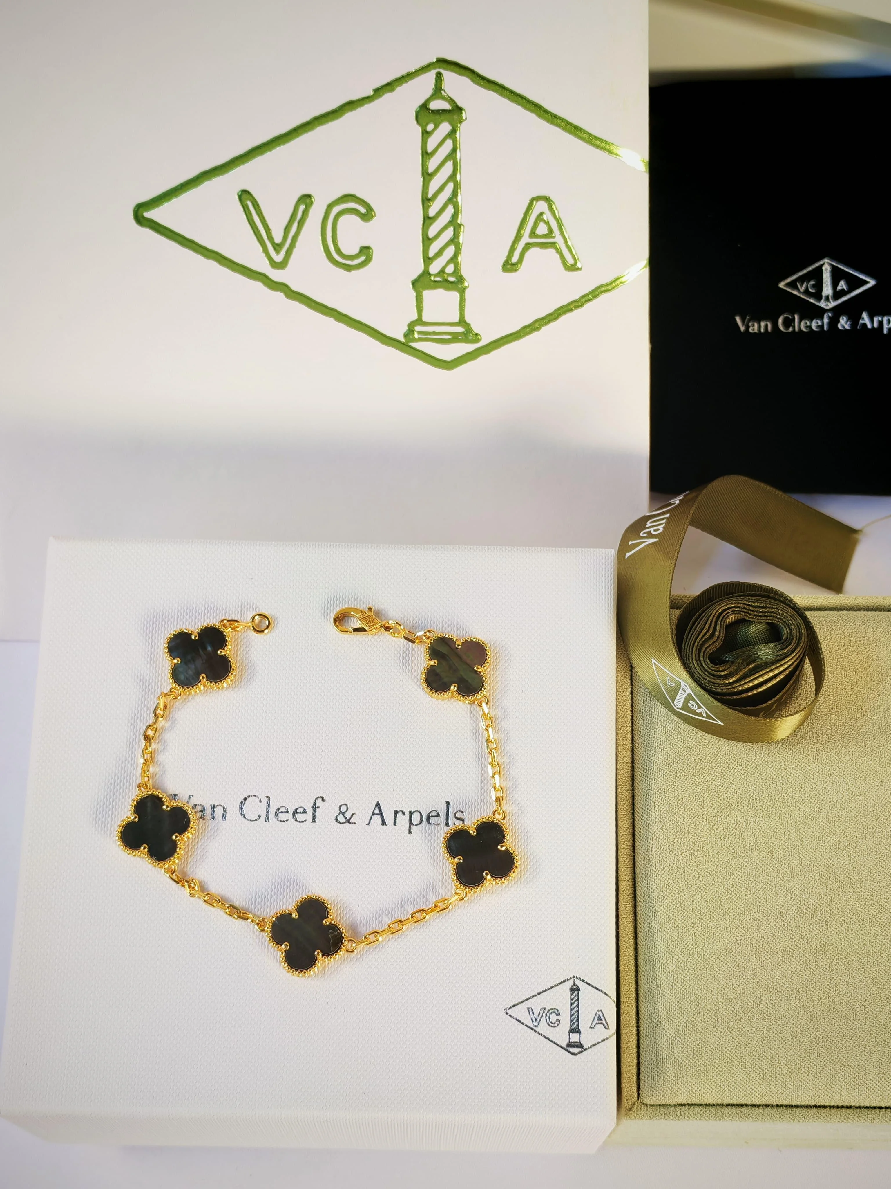 اسوار نسائي فاخر