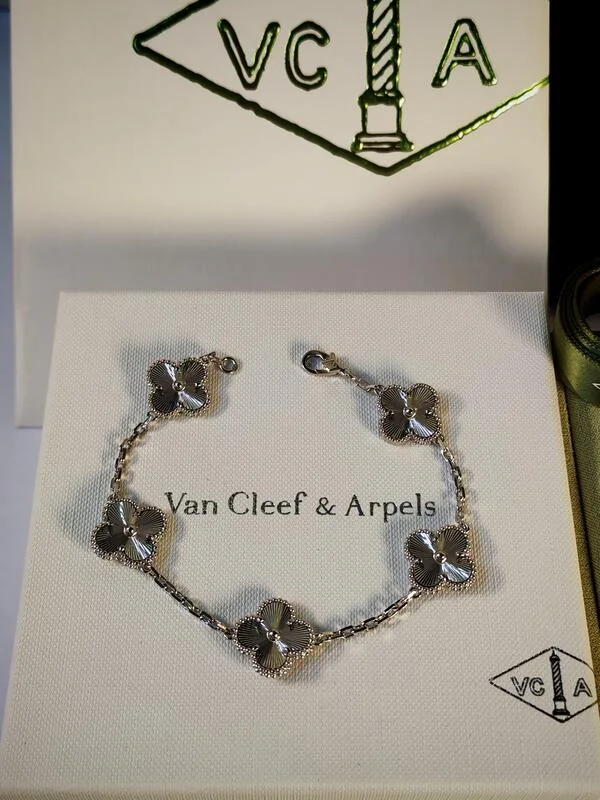 اسوار نسائي فاخر