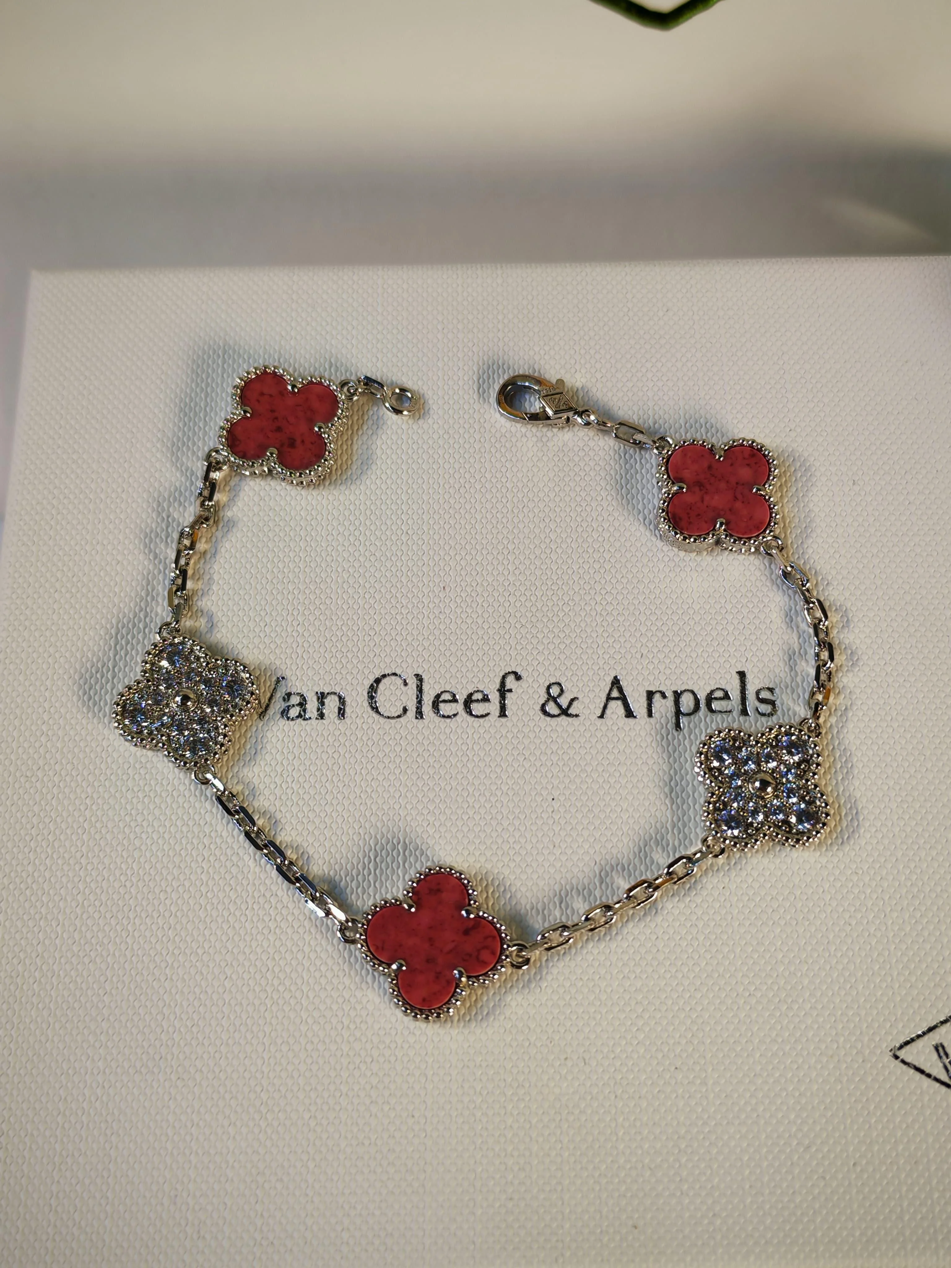 اسوار نسائي فاخر