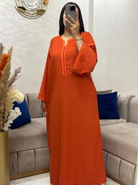 قفطان كريب روزة مطروز – إطلالة راقية وفاخرة