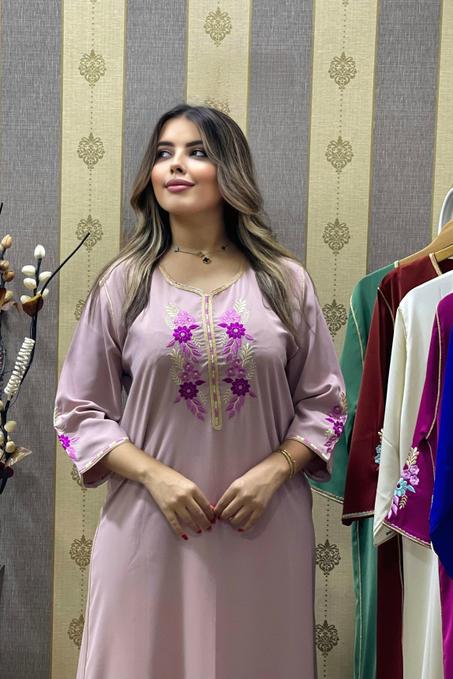 🔷 قفطان العيد 2025: إطلالة راقية وأناقة لا تضاهى للمناسبات والأفراح 🔷