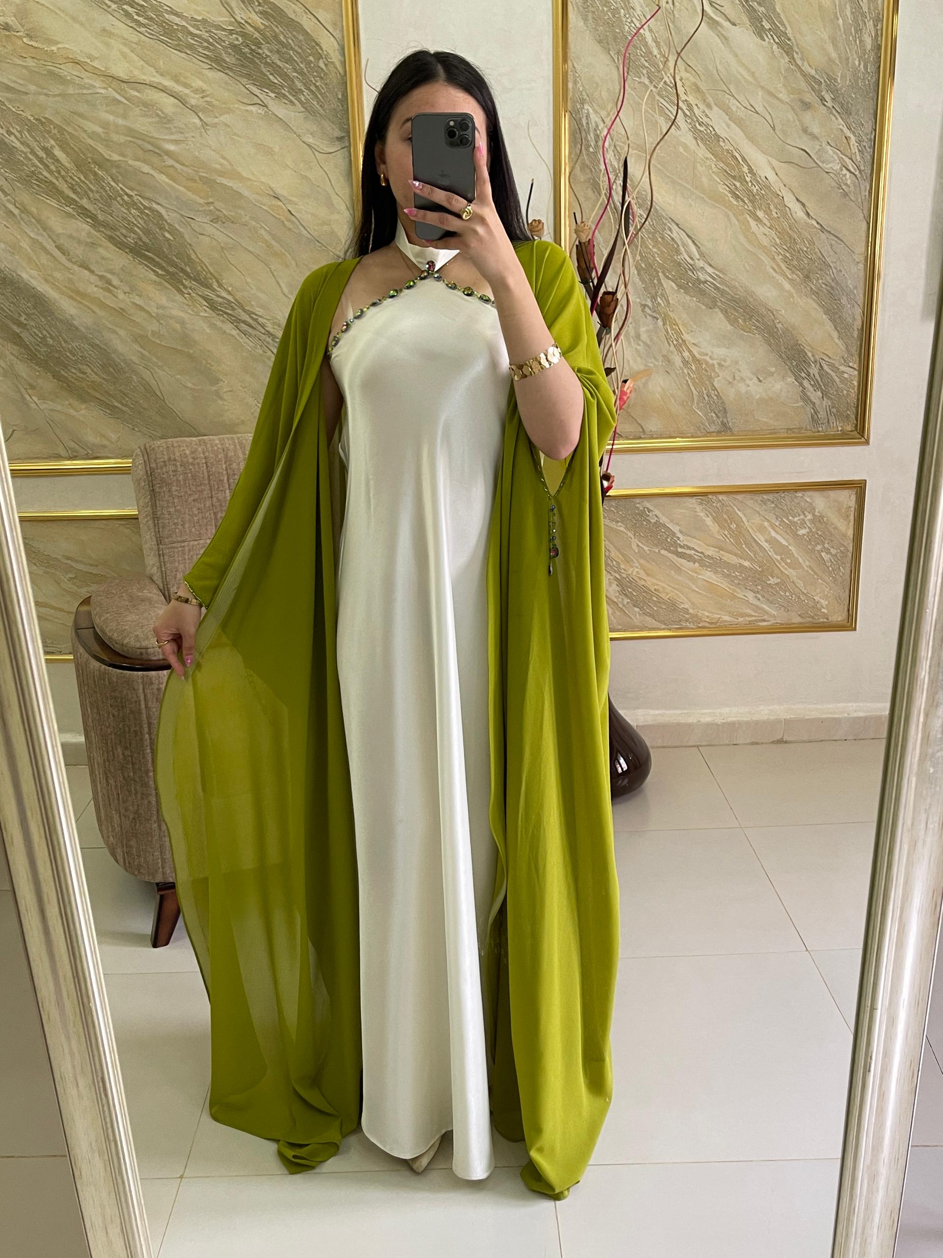 Abaya en Foulard & Robe en Satin