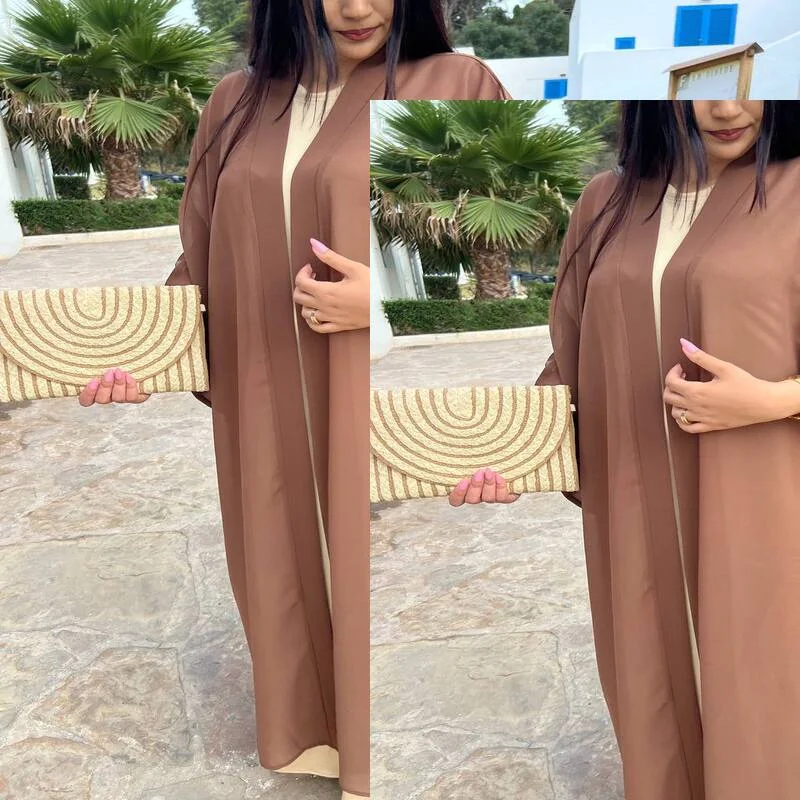 ✨ عبايات أنيقة و راقية مصنوعة من قماش الكريب الناعم و الفاخر
