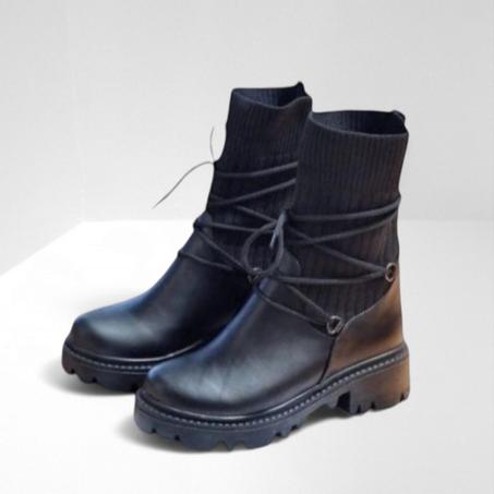 Bottes à lacets entouré