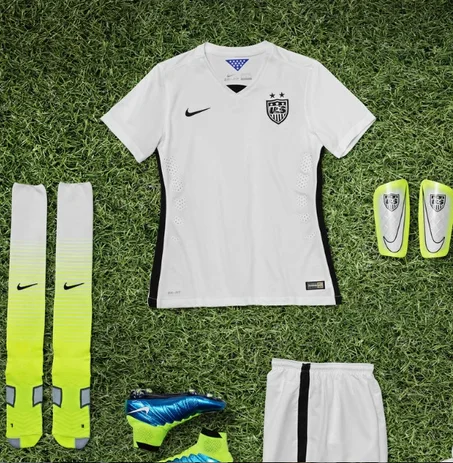 Équipements de foot معدات و لوازم كرة القدم