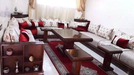 صالون فاخر مصنوع يدويًا من الخشب الصلب