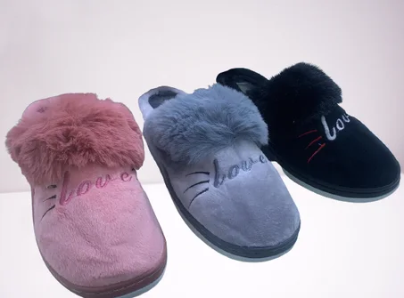 Pantoufle femmes chaussure de salon pantoufles talon compensé