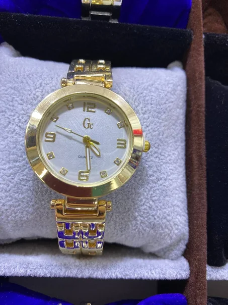 Montres simples en or pour femmes, montre-Bracelet de luxe pour dames