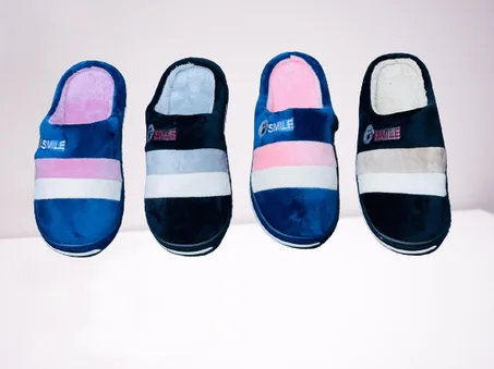 Pantoufle femmes chaussure de salon pantoufles talon compensé