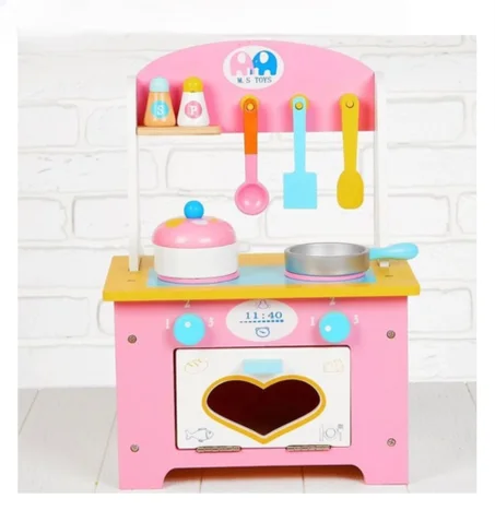 cuisine en bois motif coeur