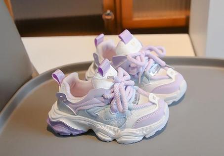 أحذية أطفال روعة مستوردة ذات جودة ممتازة