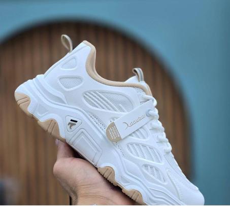 HIGH QUALITY SHOES.J