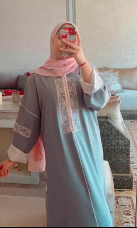 جلابة مخزانية اللون رمادي