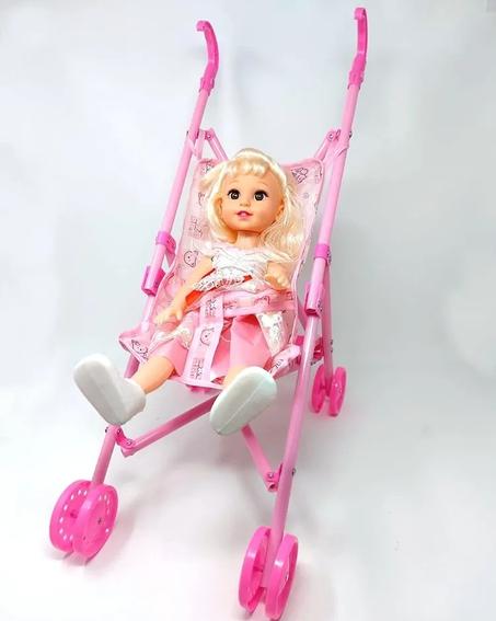 poupée avec poussette