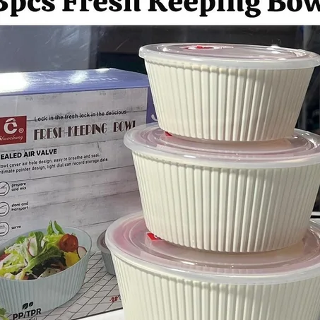série de  3 boîtes en plastique