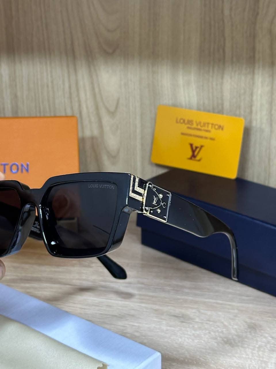 LUNETTE LOUIS VUITTON