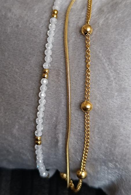 Triple  bracelet en acier inoxydable et zircon blanc.