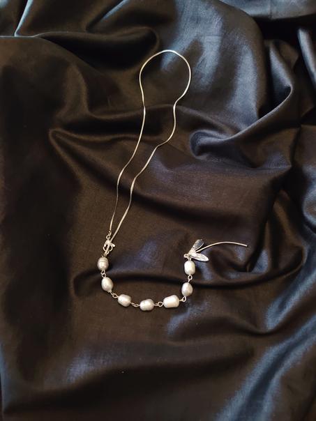 Chaîne  fine en acier inoxydable.Perles véritables