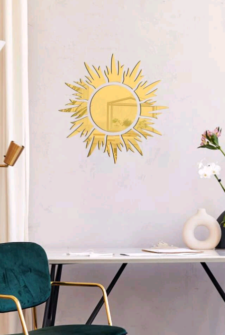 مرآة على شكل شمس كديكور باللون الذهبي الرائع