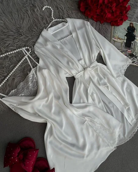 طقم ملابس نوم