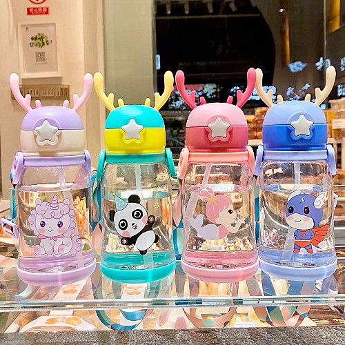🦏🥤 أكواب أطفال لشرب الماء على شكل قرن الوعل من الكرتون المبتكر لتغذية الأطفال مع شفاطات
