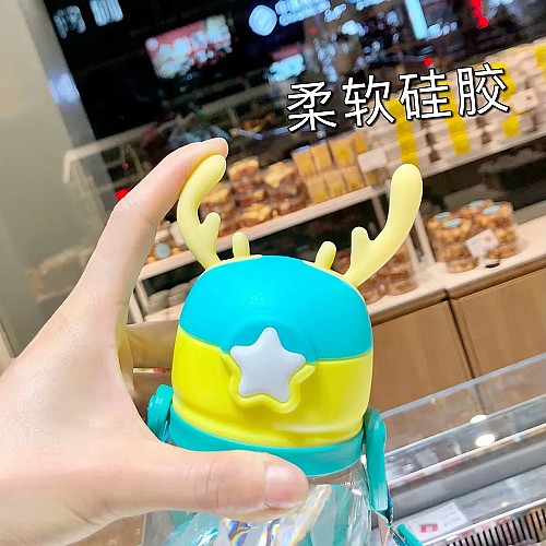 🦏🥤 أكواب أطفال لشرب الماء على شكل قرن الوعل من الكرتون المبتكر لتغذية الأطفال مع شفاطات