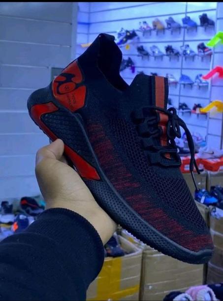 حذاء رائع للرجال