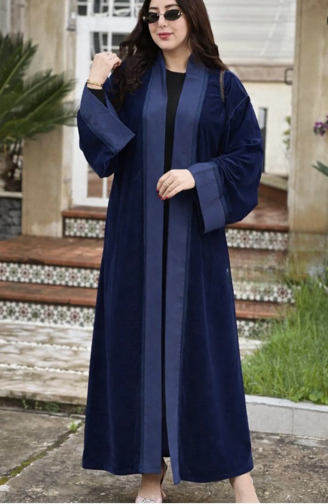 كاب أنيق بقماش مخملي