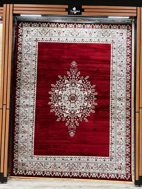 زربية تقليدية لون أحمر