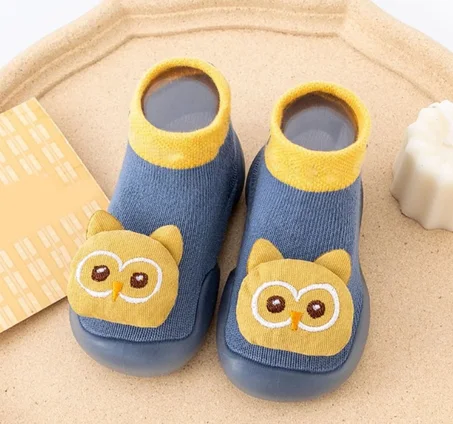 حذاء "ميني فارستي" – أناقة رياضية كلاسيكية