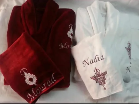 Peignoirs et serviettes de bain