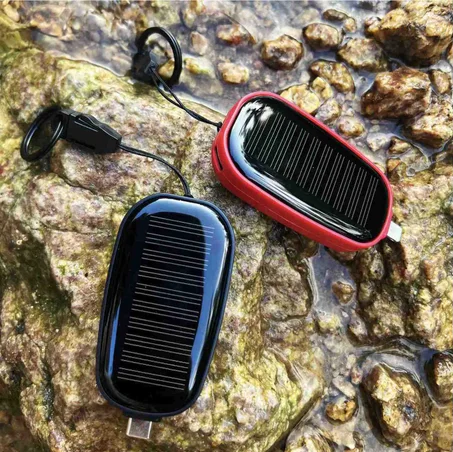 باور بنك بالطاقة الشمسية – قوية ومثالية للسفر