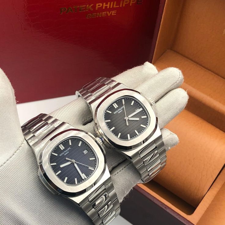 PATEK PHILIPPE  NAUTILUS