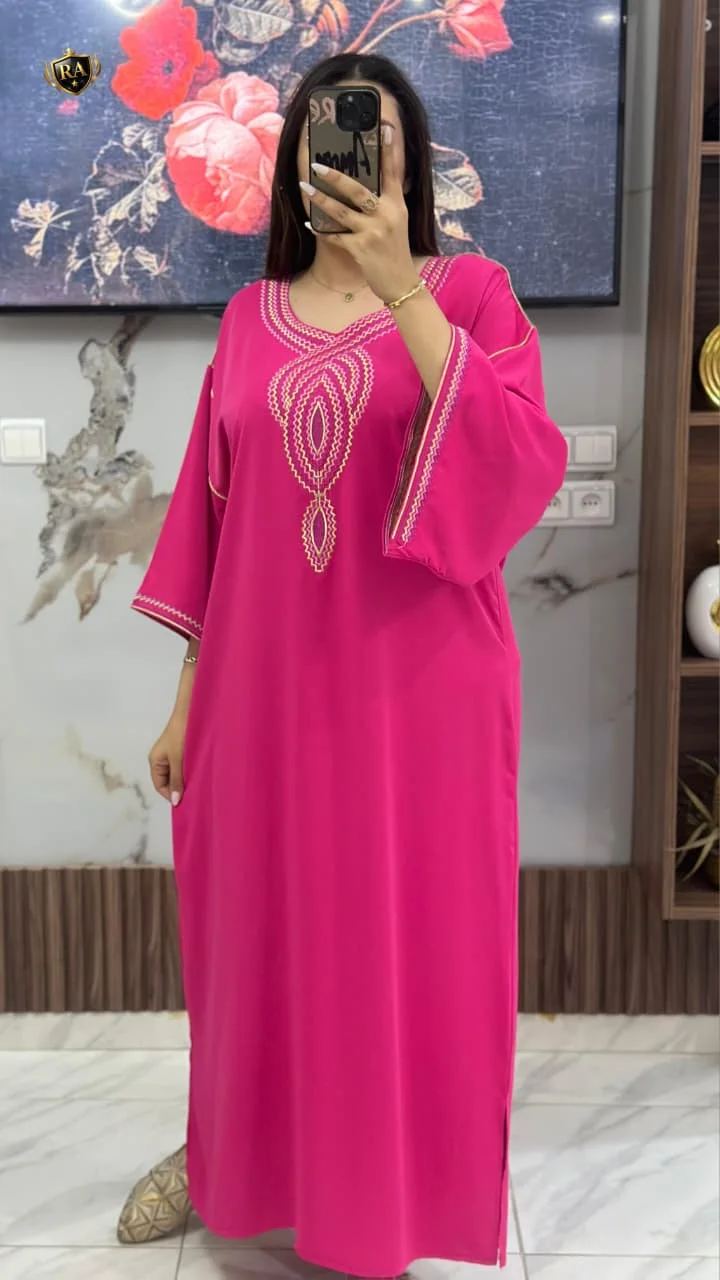 ألوان ساحرة وتصميم مميز... اختاري إطلالتك اليوم!
