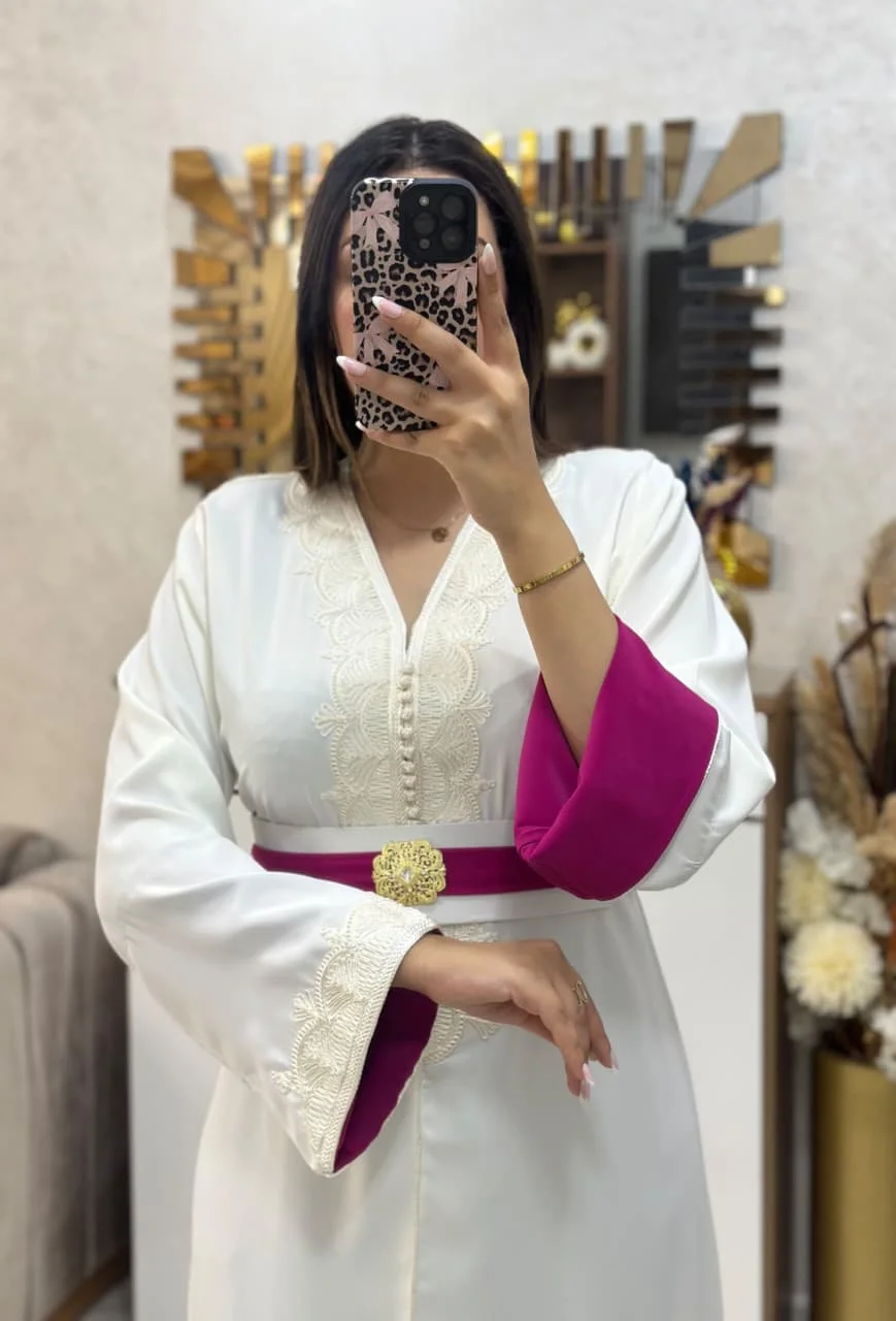 🟠 قفطان أنيق بفصالة مثالية كيعطيك طلة ملكية
