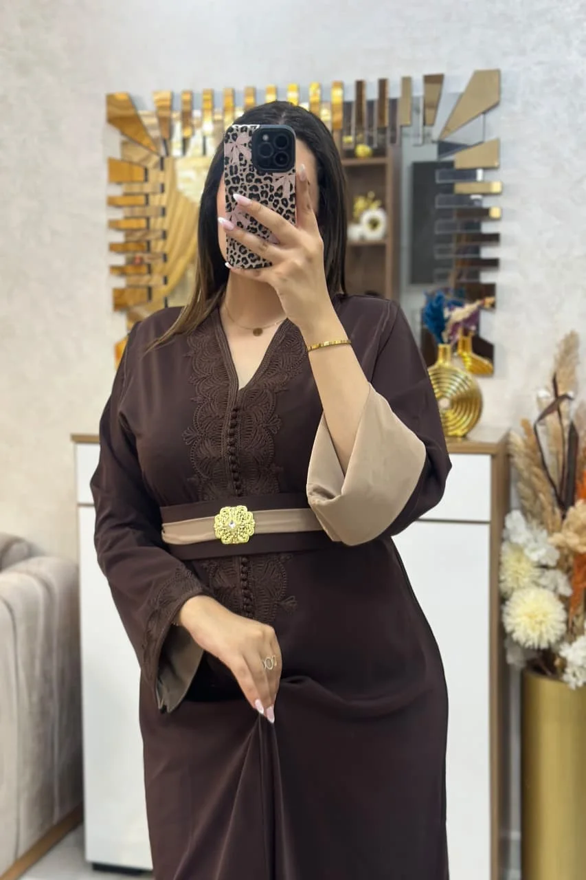 🟠 قفطان أنيق بفصالة مثالية كيعطيك طلة ملكية