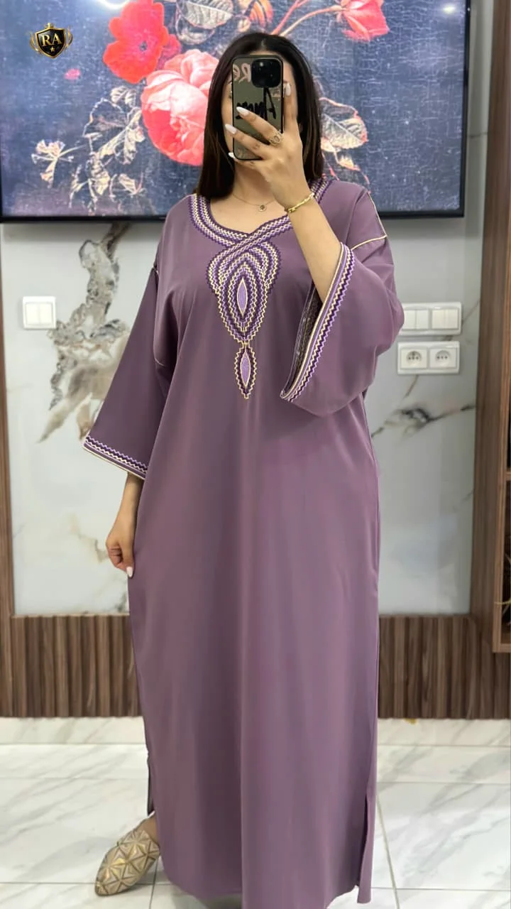 ألوان ساحرة وتصميم مميز... اختاري إطلالتك اليوم!