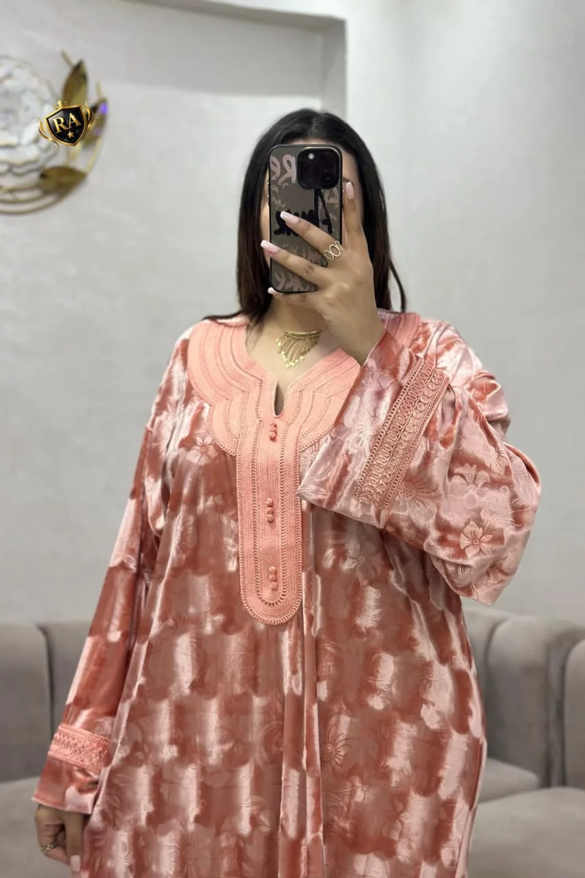 أناقة ملكية تخطف الأنظار فالأفراح و المناسبات 🎊👑